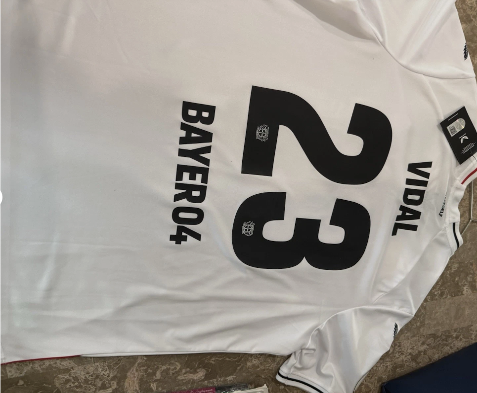Bayer Leverkusen 22/23 Home Jersey - Arturo Vidal #23 2XL