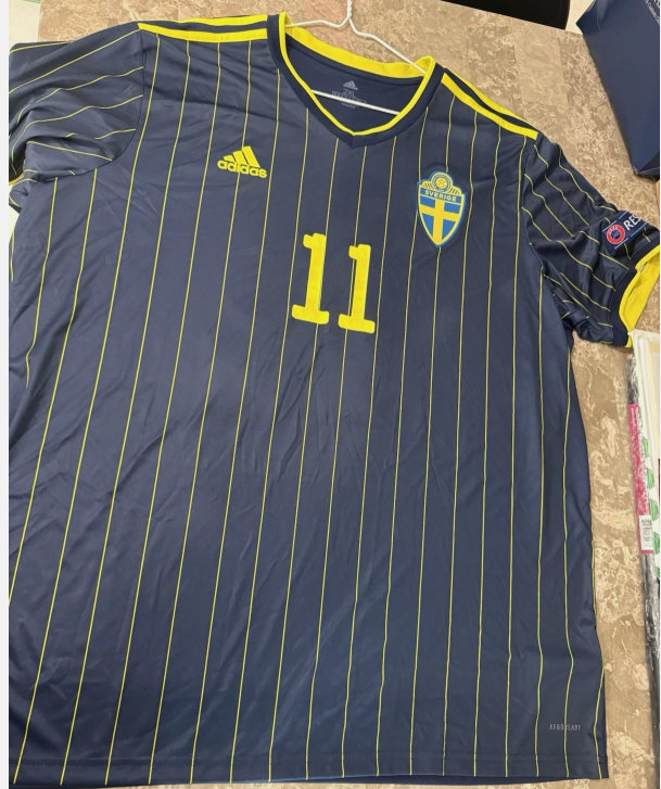 Adidas Sweden National Men’s Soccer Jersey Zlatan Ibrohimovicb #11 2XL