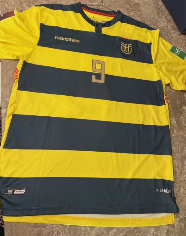 Marathon Ecuador National Team Home Official Soccer Jersey Hurtado #9 XL