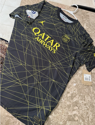Paris Saint-Germain 22/23 Match Fourth Jersey Black And Yellow - Messi 2XL
