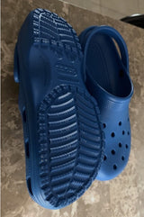 Crocs Classic Clog blue size 10 (Men)